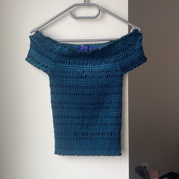 NWOT Aeropostale Teal Off-Shoulder Velvet Top Size Small - Picture 4 of 4